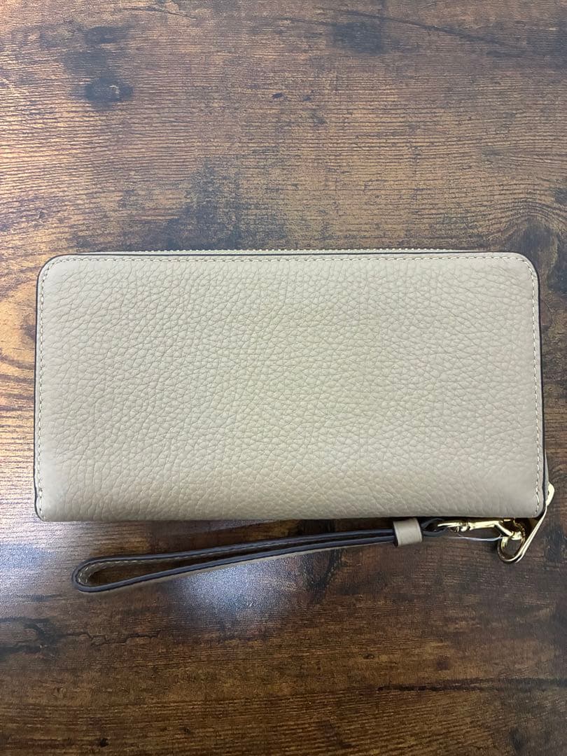 【あや】COACH ロングジップアラウンドウォレット　ベージュ