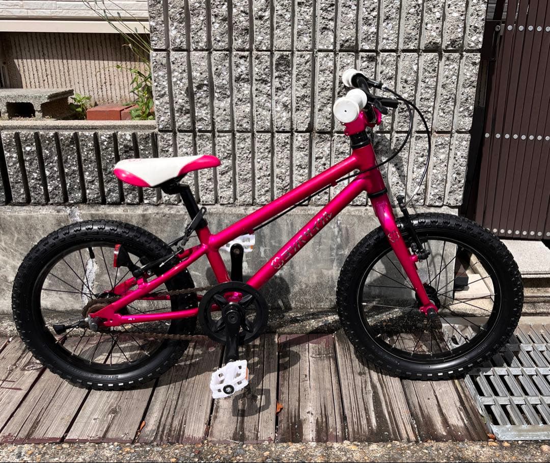 (送料込み)ヨツバサイクル 16インチ　クリスタルピンク