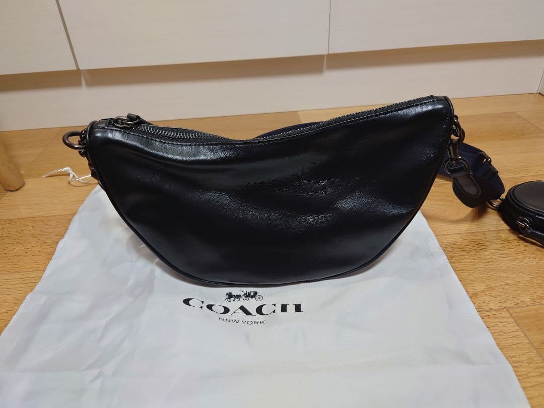 COACH ホール ソフト スリング バッグ　ラウンドポーチ付き