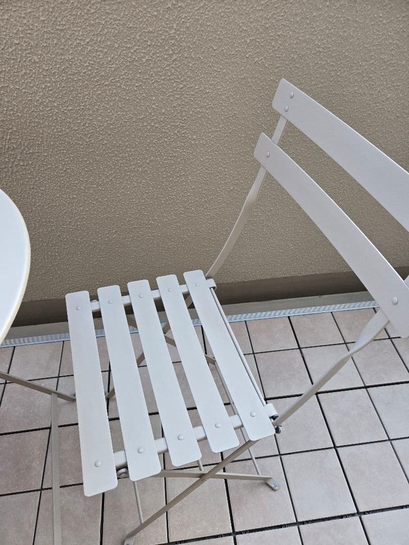 ビストロ メタルチェア(2脚)&ラウンドテーブル