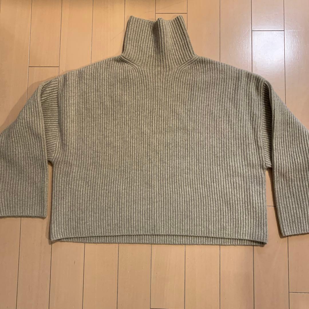 TOTEME ニットセーター