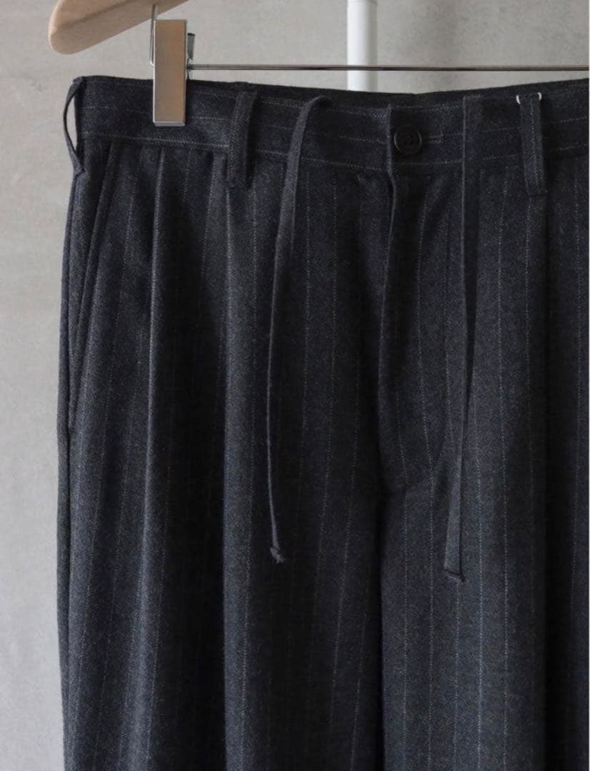 UNIVERSAL PRODUCTS / ウールパンツ ストライプ　2