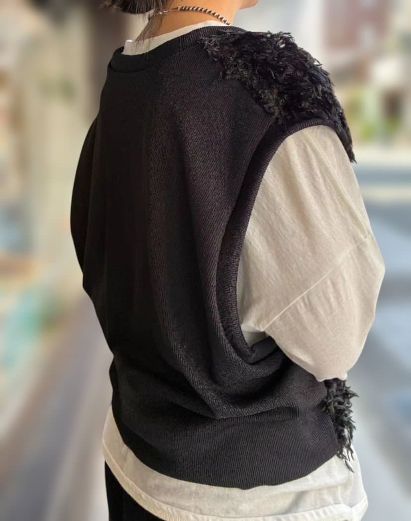 フェザーヤーン ベスト