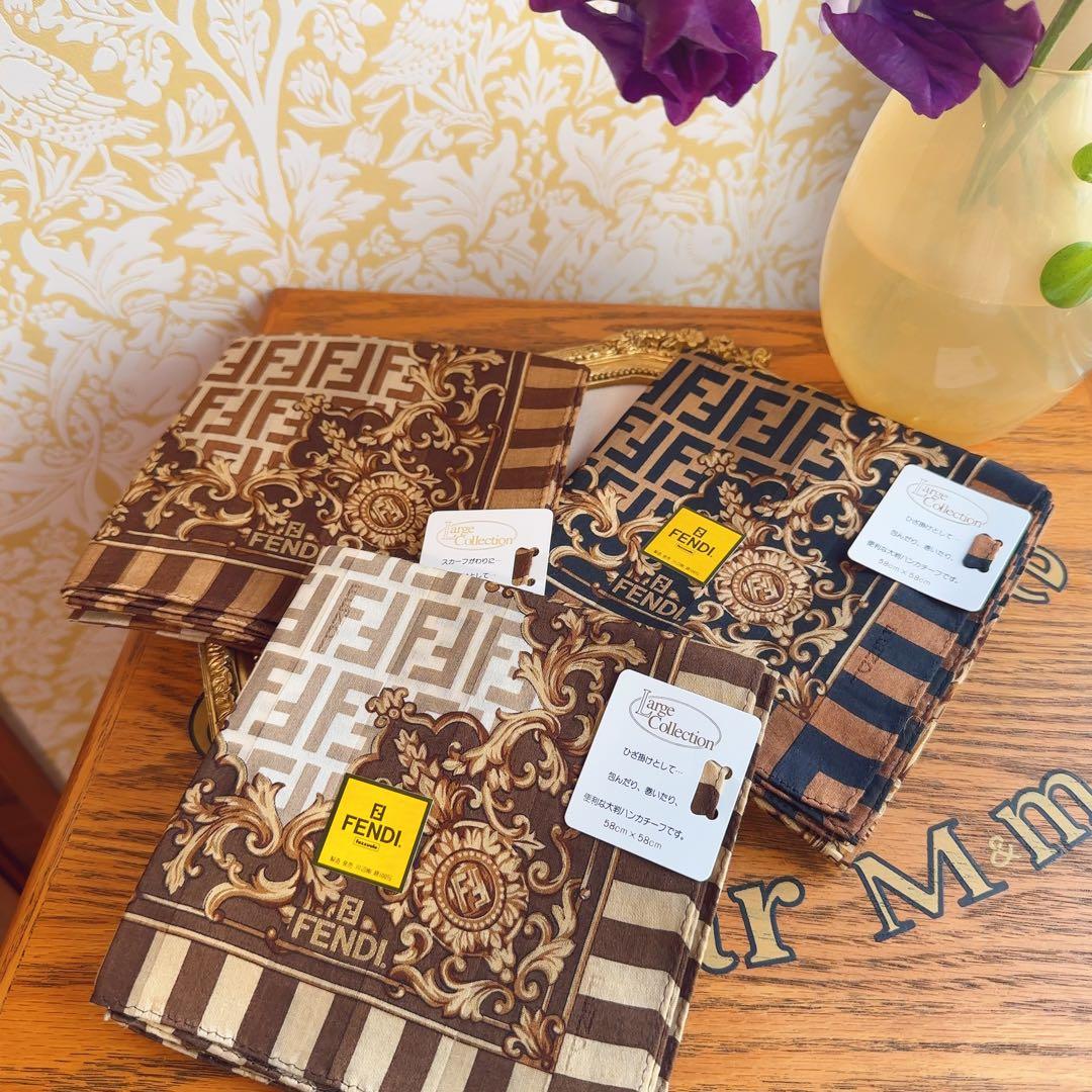 フェンディ　FENDI ヴィンテージ　大判ハンカチ　三色セット　みにさスカーフ