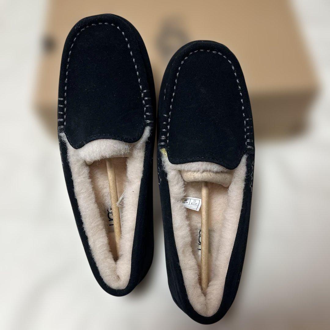 UGG ウォータープルーフ品番1106878 サイズ8