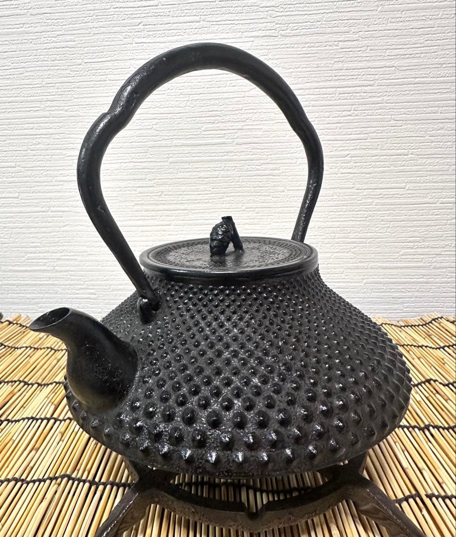 新品、栞、タグ付　南部文秀堂販売 南部耕分堂造　千鳥型アラレ　南部鉄瓶　南部鉄器