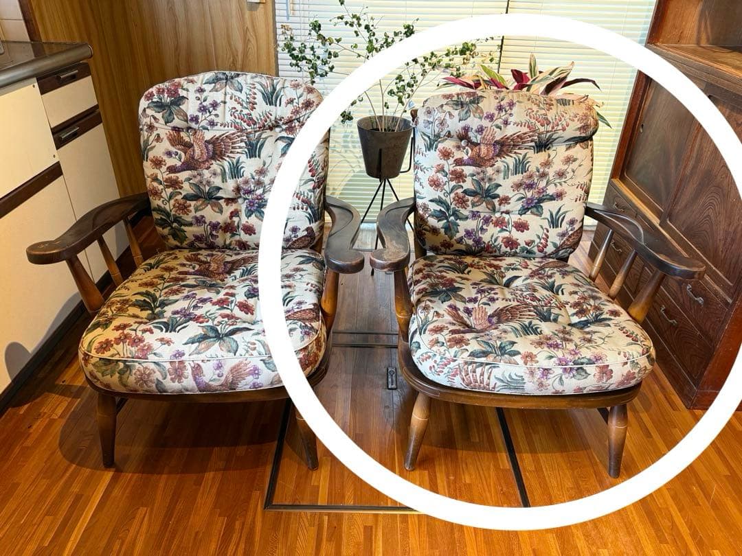 222✴︎　写真右　HIDA 飛騨産業 キツツキマーク アームソファ