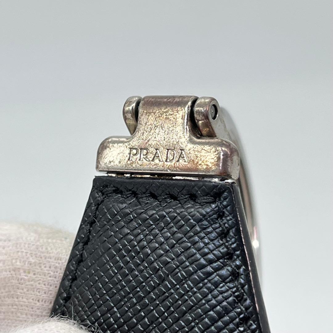 PRADA キーリング キーホルダー トライアングルロゴ サフィアーノレザー 黒