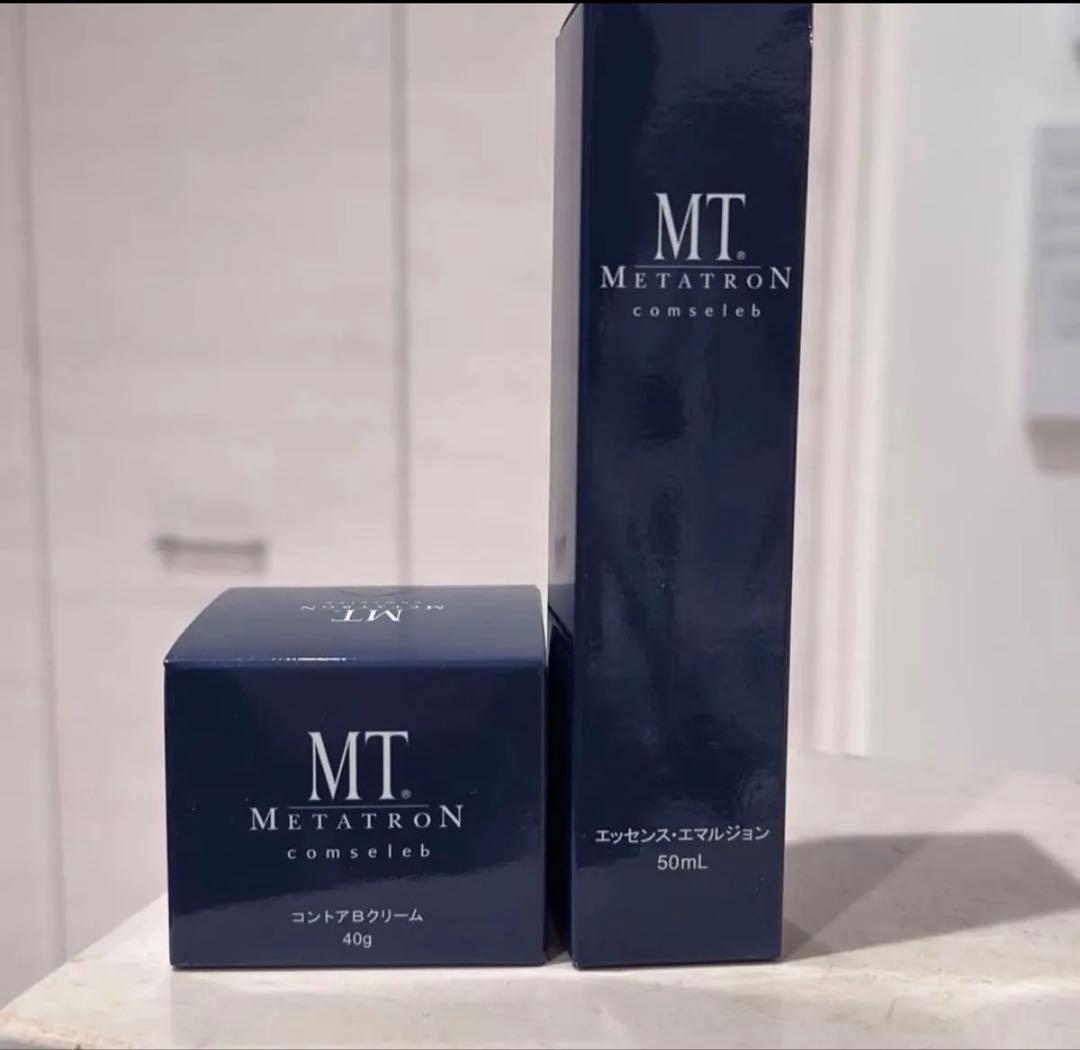 新品未開封。MTコンセレブコントアBクリームとエッセンスエマルジョン