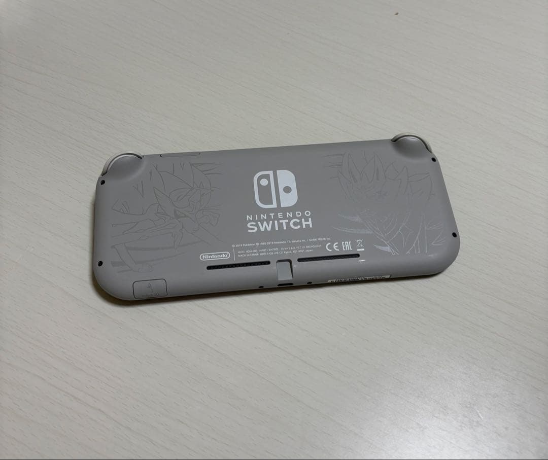 Nintendo Switch Lite ポケモンデザイン本体