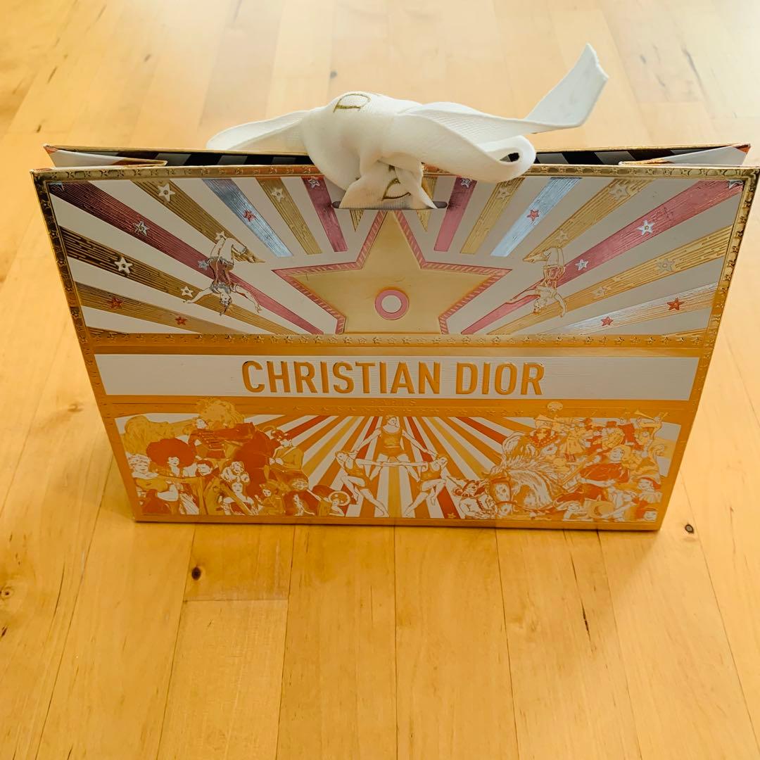 Dior ルージュ&グロス　フェイスパウダー