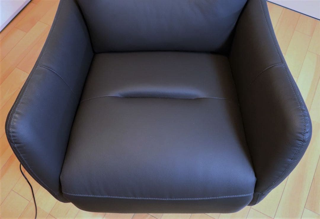 ニトリ 電動リクライニングチェア　1人掛け