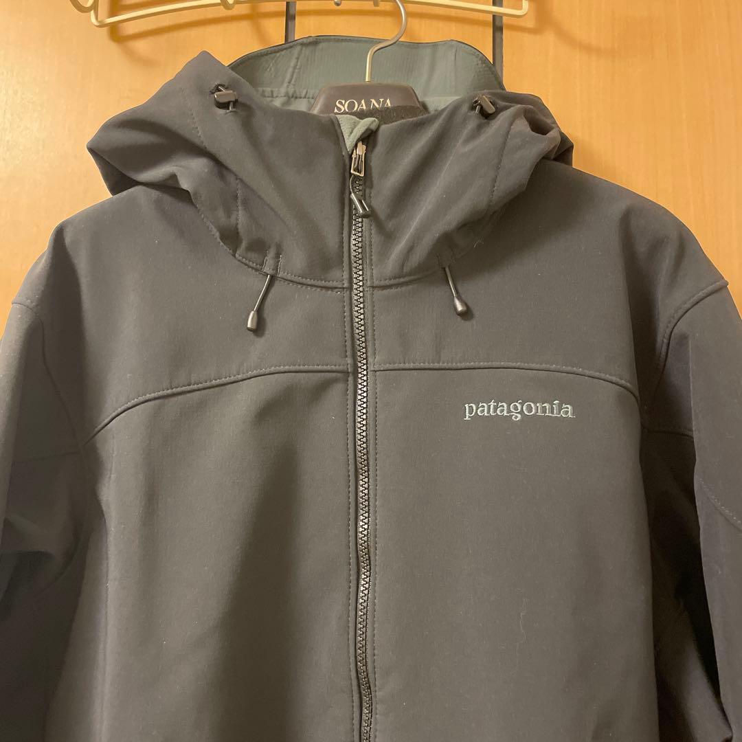 超美品　patagonia フード付きナイロンジャケット　マウンテンパーカー　L