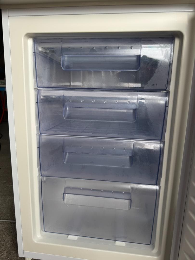 シャープ　ノンフロン冷凍庫 FJ-HS9X-W 2020年製 86L