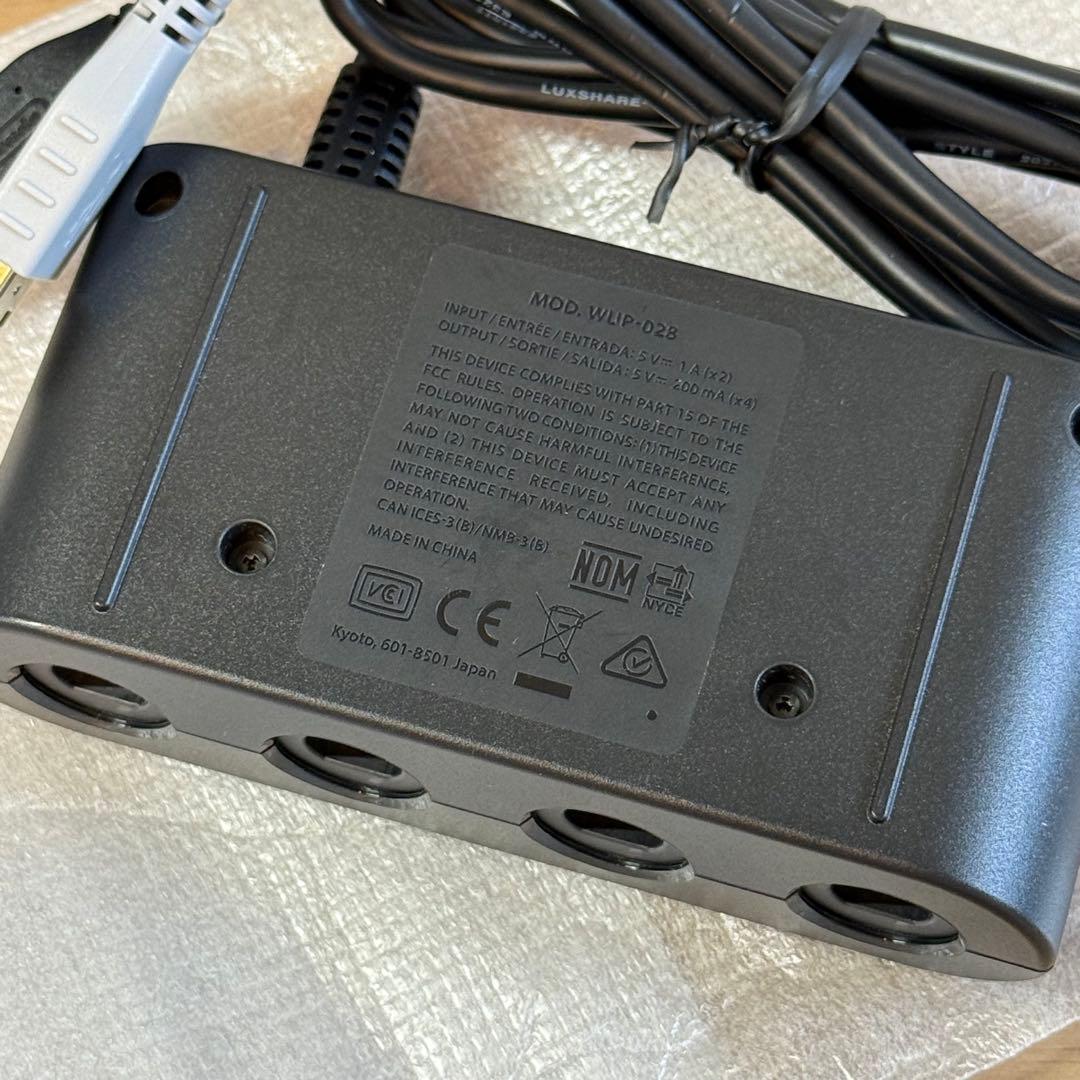 6-186【美品】ゲームキューブコントローラ スマブラブラック 4個 接続タップ
