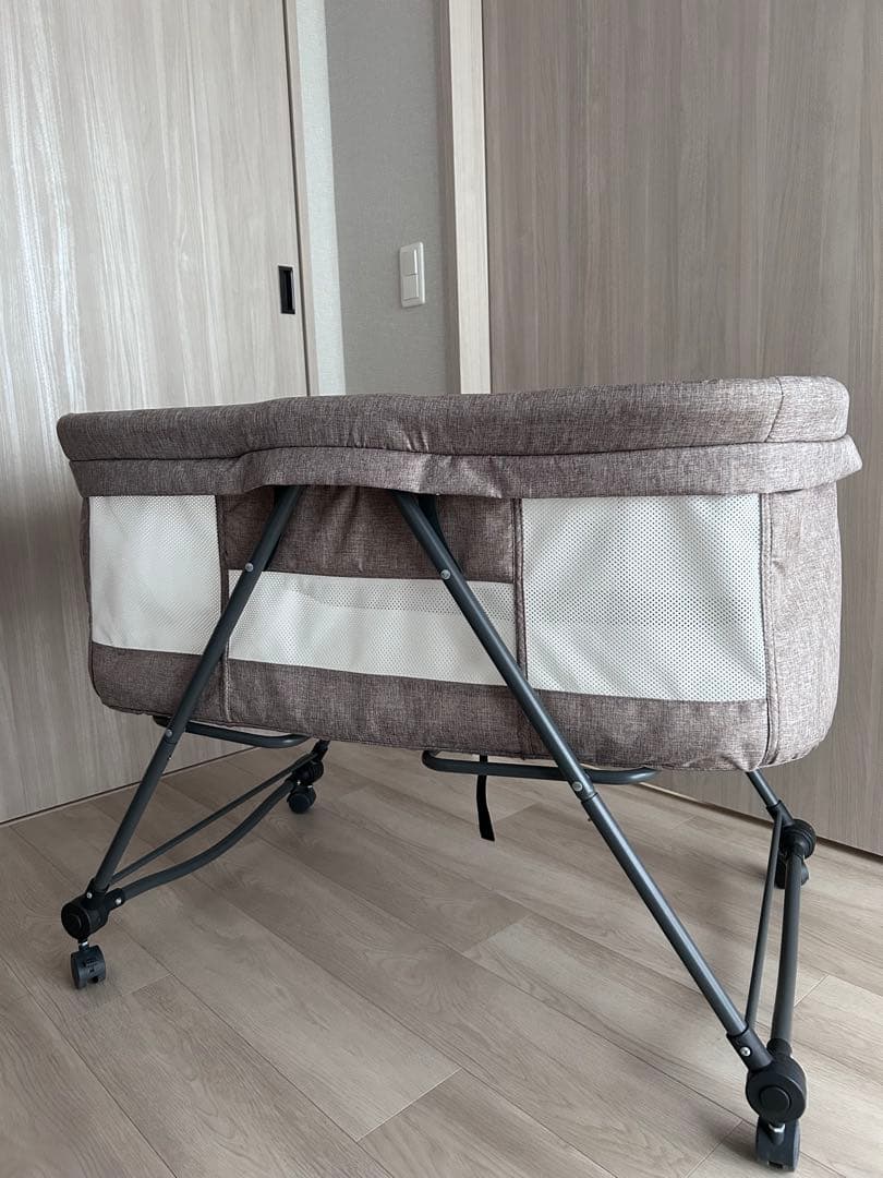 ZOOBLYベビーベッド 折りたたみ式 ベージュ