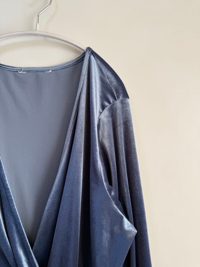 00s カシュクール バルーンスリーブベロアトップス スカイブルー hooked