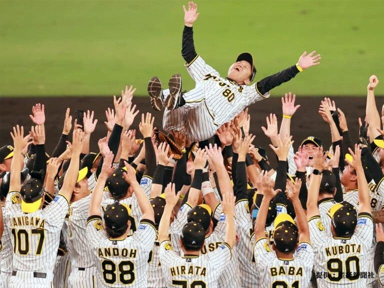 懐かしい阪神タイガース歴代優勝メンバー＆歴代優勝チャンピオンフラッグ＆胴上げ