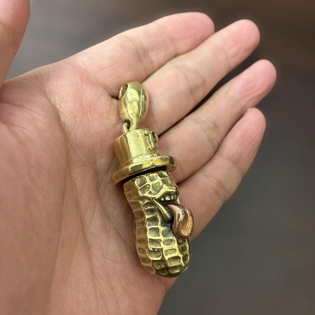 ピーナッツカンパニー YACHIMATA BERO ピーナッツ キーホルダー