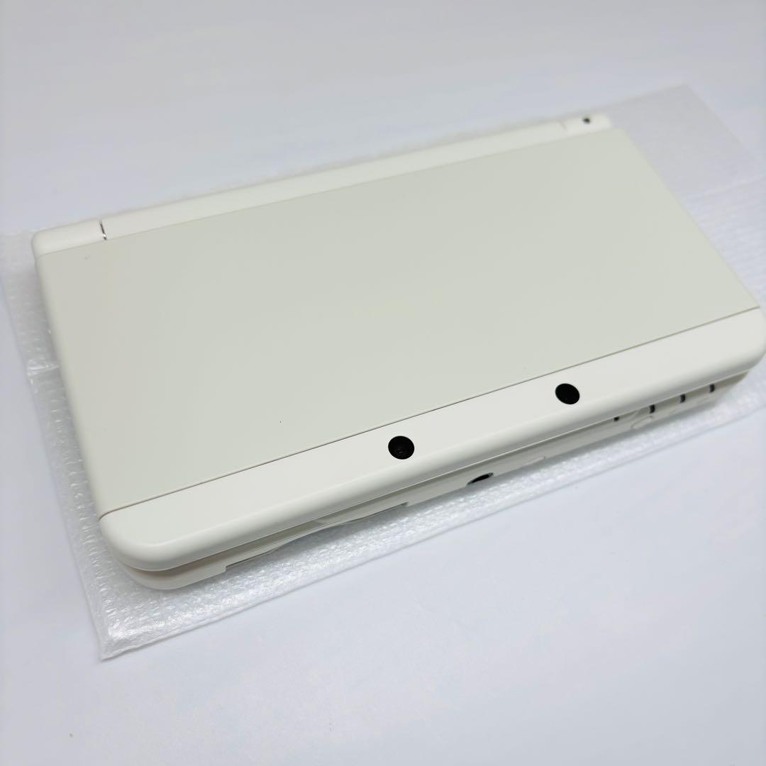 2664【ほぼ新品】Newニンテンドー3DS きせかえプレート ホワイト