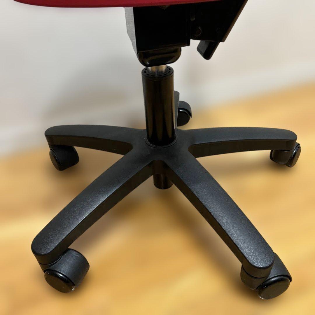 ayur-chair アユールチェア　オクトパス　キャスター　赤