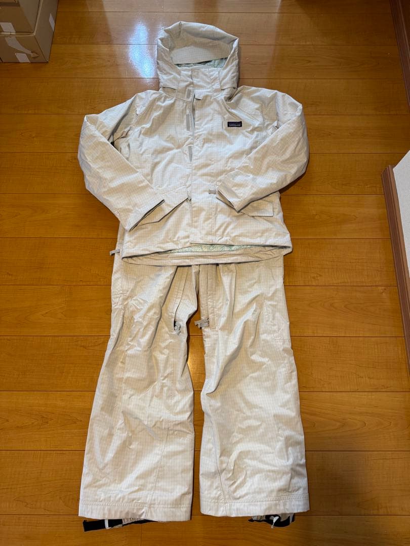 patagonia 女性用スキーウェア 上下セットチェック柄