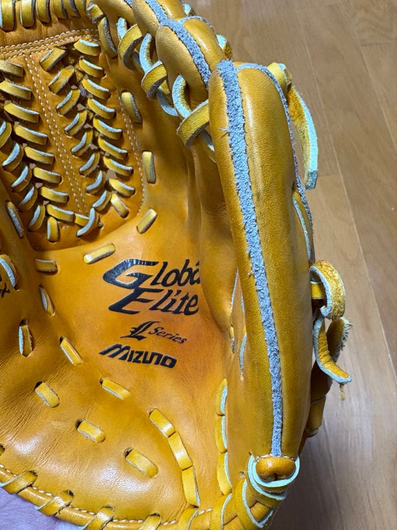 Mizuno Global Elite 軟式グローブ イエロー