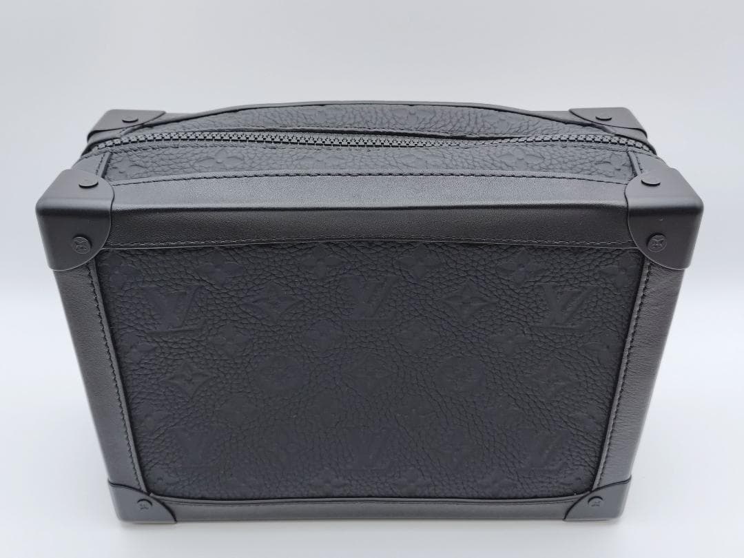 LOUIS VUITTON（ルイヴィトン）トリヨン　モノグラム　ソフトトランク