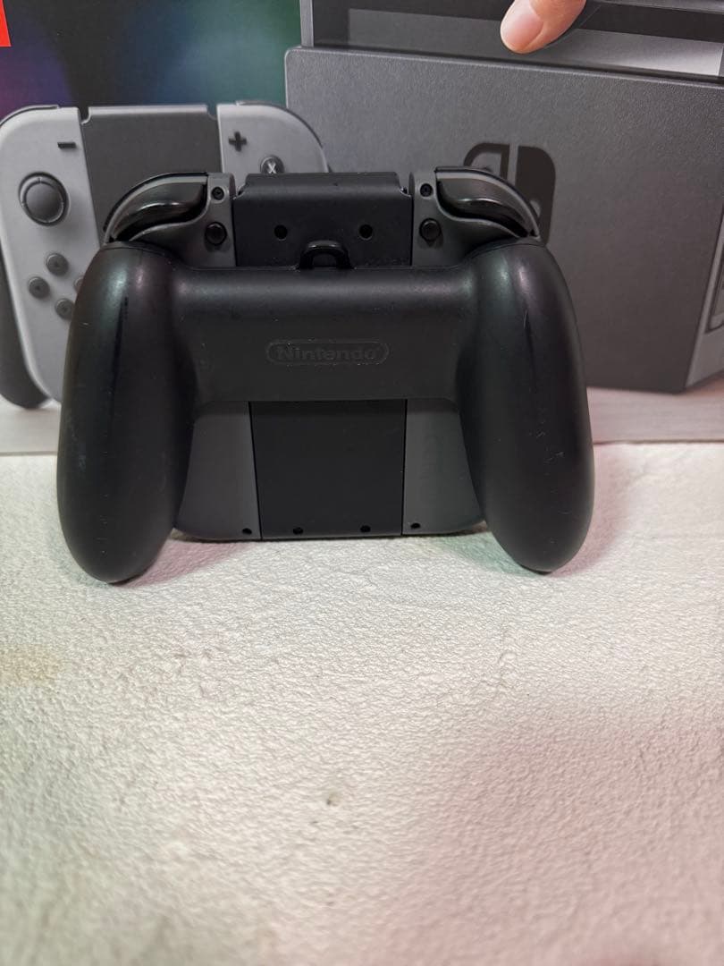 Nintendo Switch本体＋コントローラー セット　ソフト&SDカード付