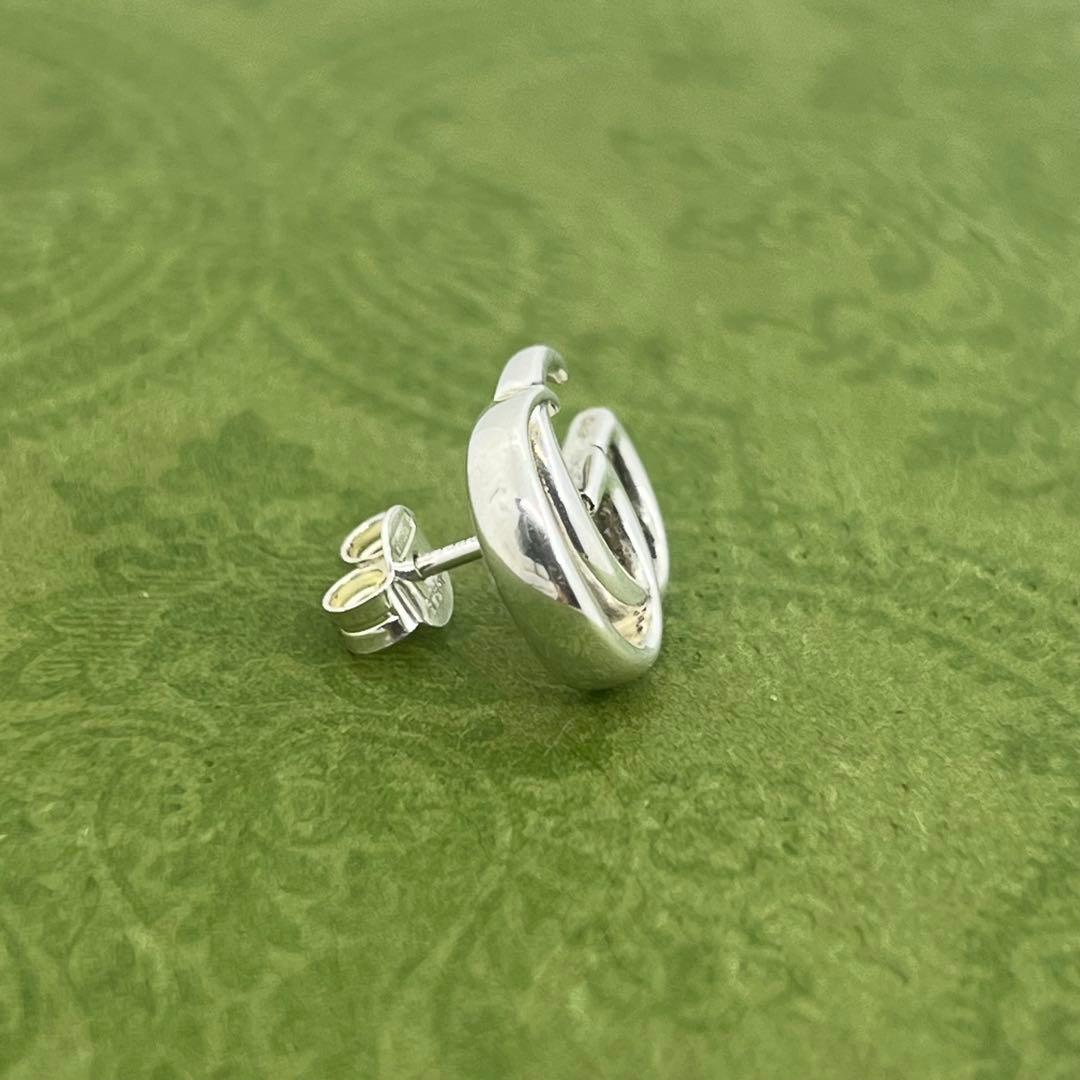 GUCCI ダブルG スタッズ 片耳 ピアス 053361