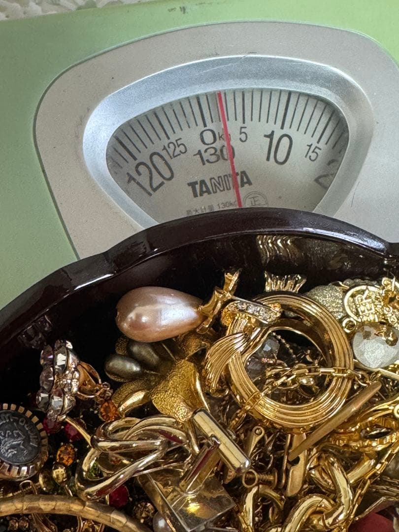 アクセサリー詰め合わせ！ボックス内のアイテムは全て販売中です。