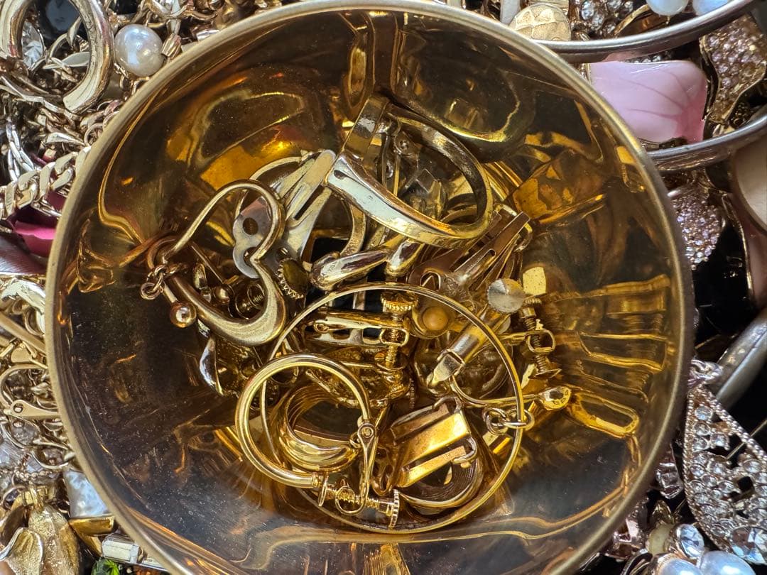 アクセサリー詰め合わせ！ボックス内のアイテムは全て販売中です。