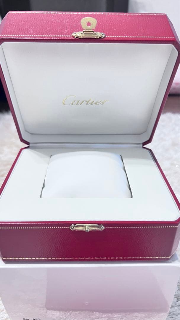 Cartier 時計 ボックスと保証書付き