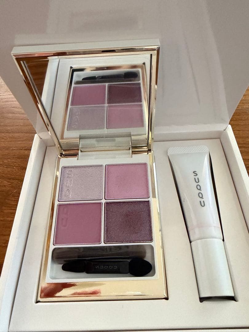 美品 SUQQU スック2025クリスマスコレクション メイクアップキット 舜華