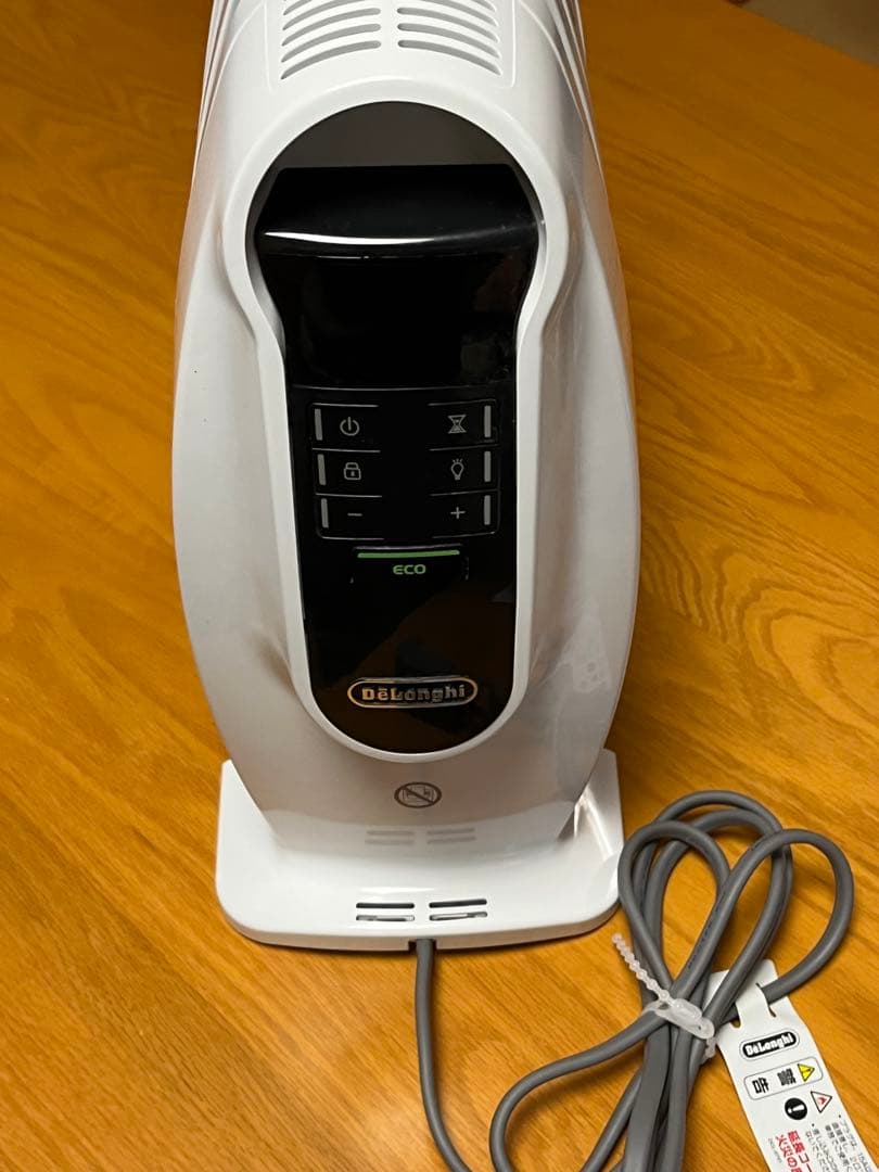 【美品】DeLonghi NJ0505E オイルヒーター 500W