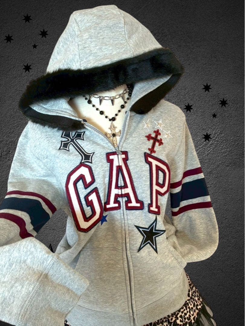 レア★ファーGAP十字架ワッペン星y2kパーカー　平成ギャルNANAストリート