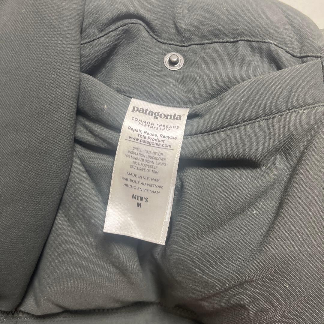 patagonia リバーシブル　ベストダウン　辛子色　ブラウン ダウンベスト