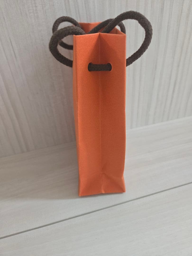 新品未使用箱、袋あり エルメス ティンティッドリップバーム 27