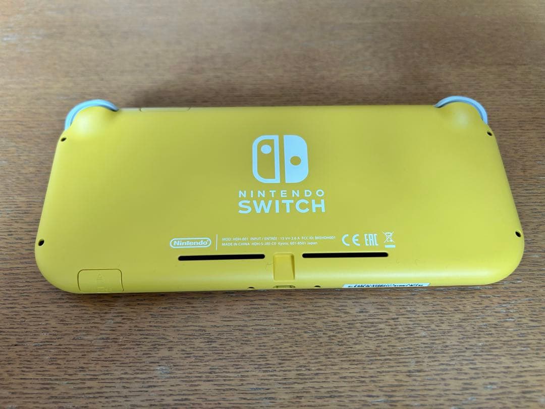 美品　Nintendo Switch Lite イエロー 本体