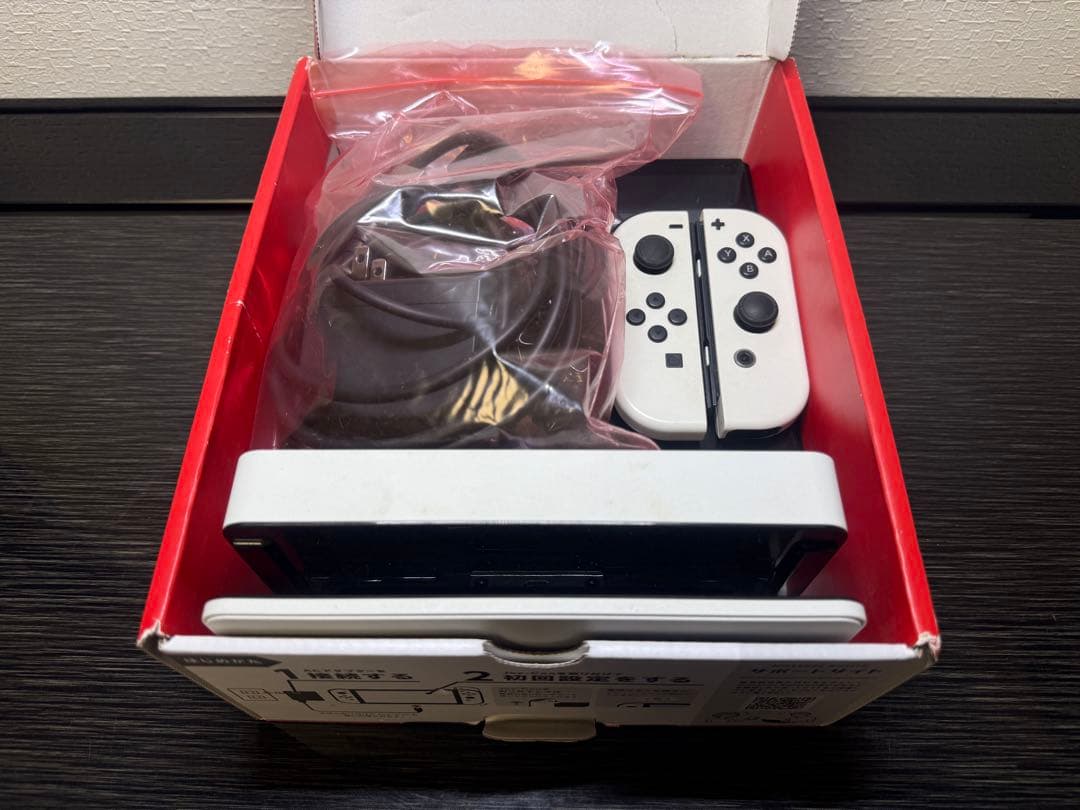 【美品】Nintendo Switch (有機elモデル) ホワイト