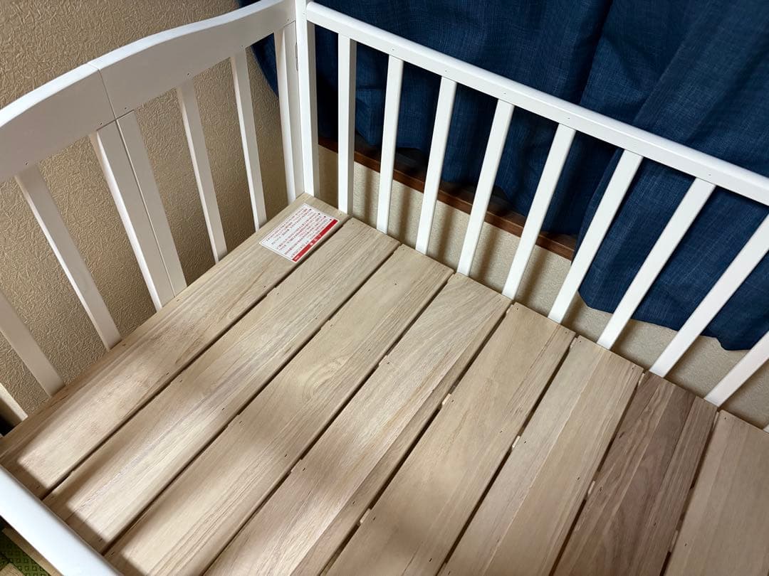 カトージ　ベビーベッド　折りたたみ　ホワイト　レギュラーサイズ