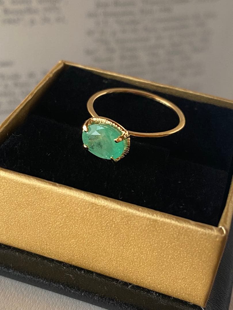ぽー　エメラルド高貴リング