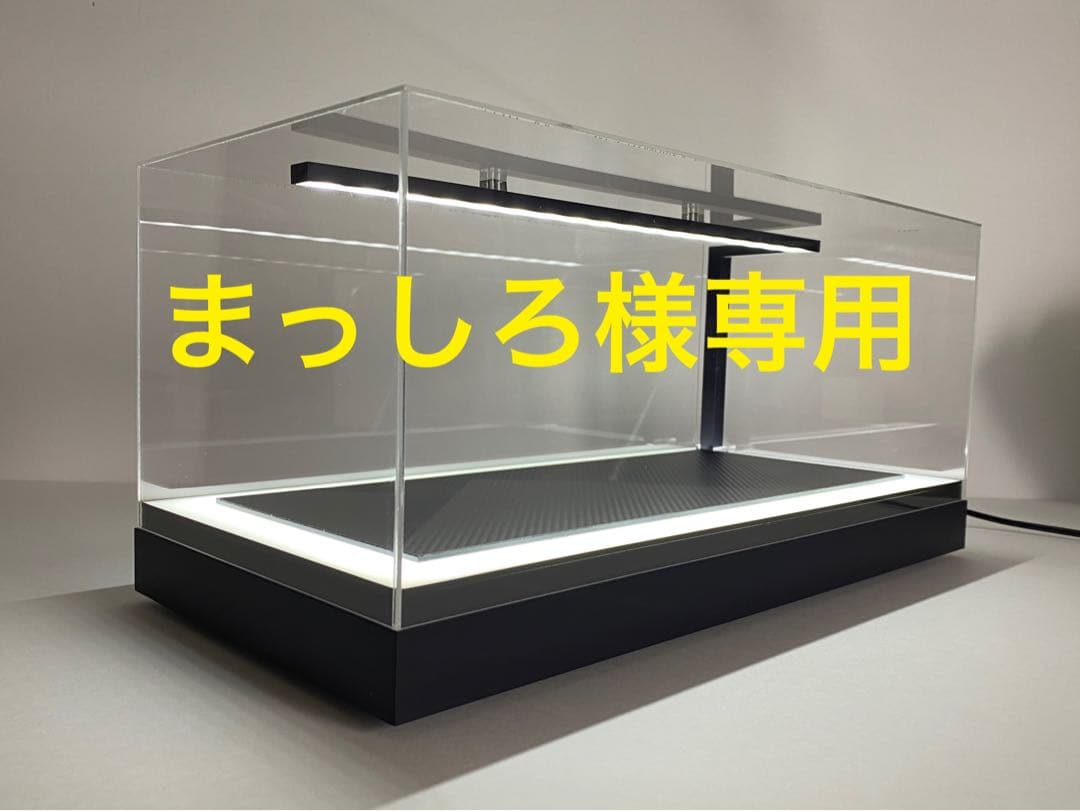1/18 レッドブル仕様LED照明付ディスプレイケース【半艶ネイビー】
