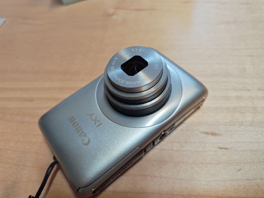 Canon　キャノン　IXY　400F　シルバー　デジカメ　デジタルカメラ