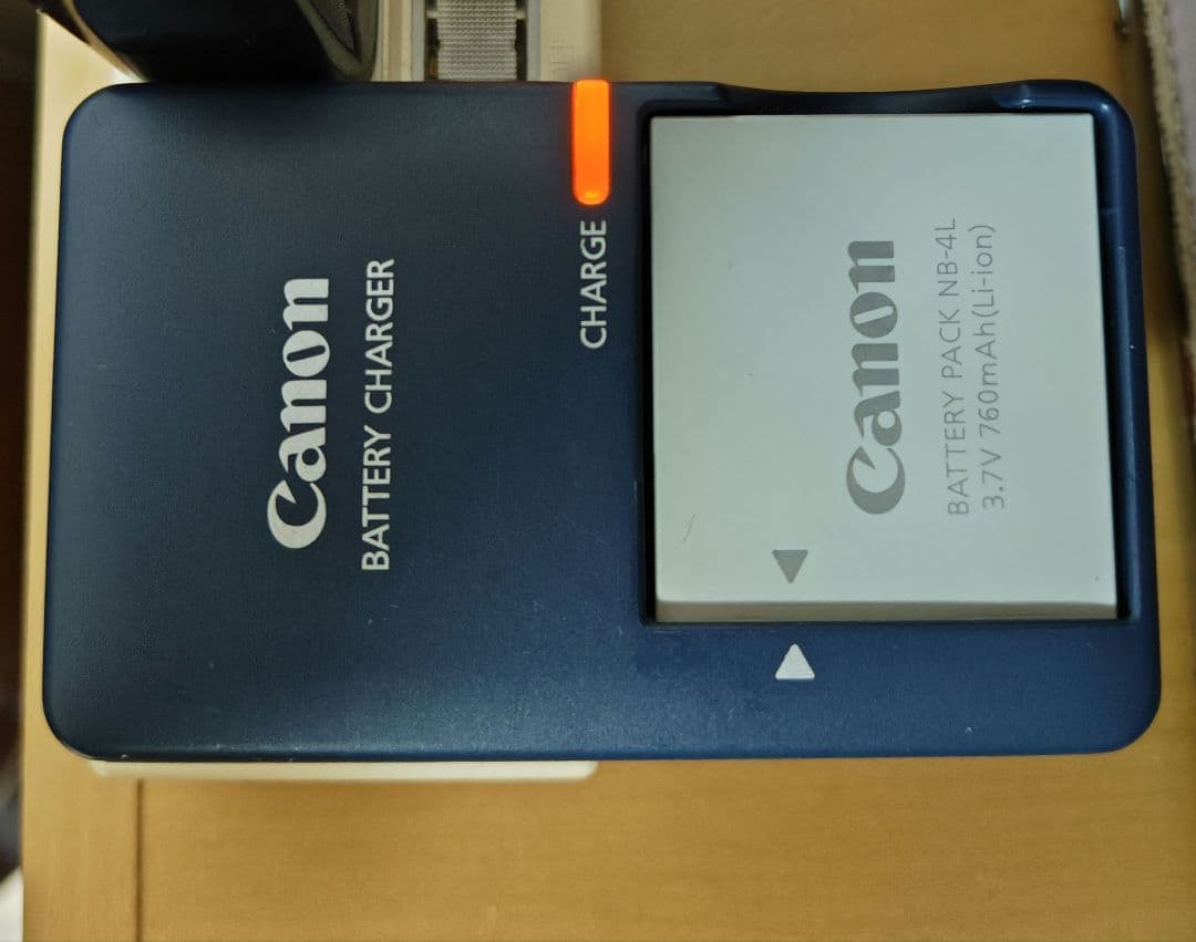 Canon　キャノン　IXY　400F　シルバー　デジカメ　デジタルカメラ