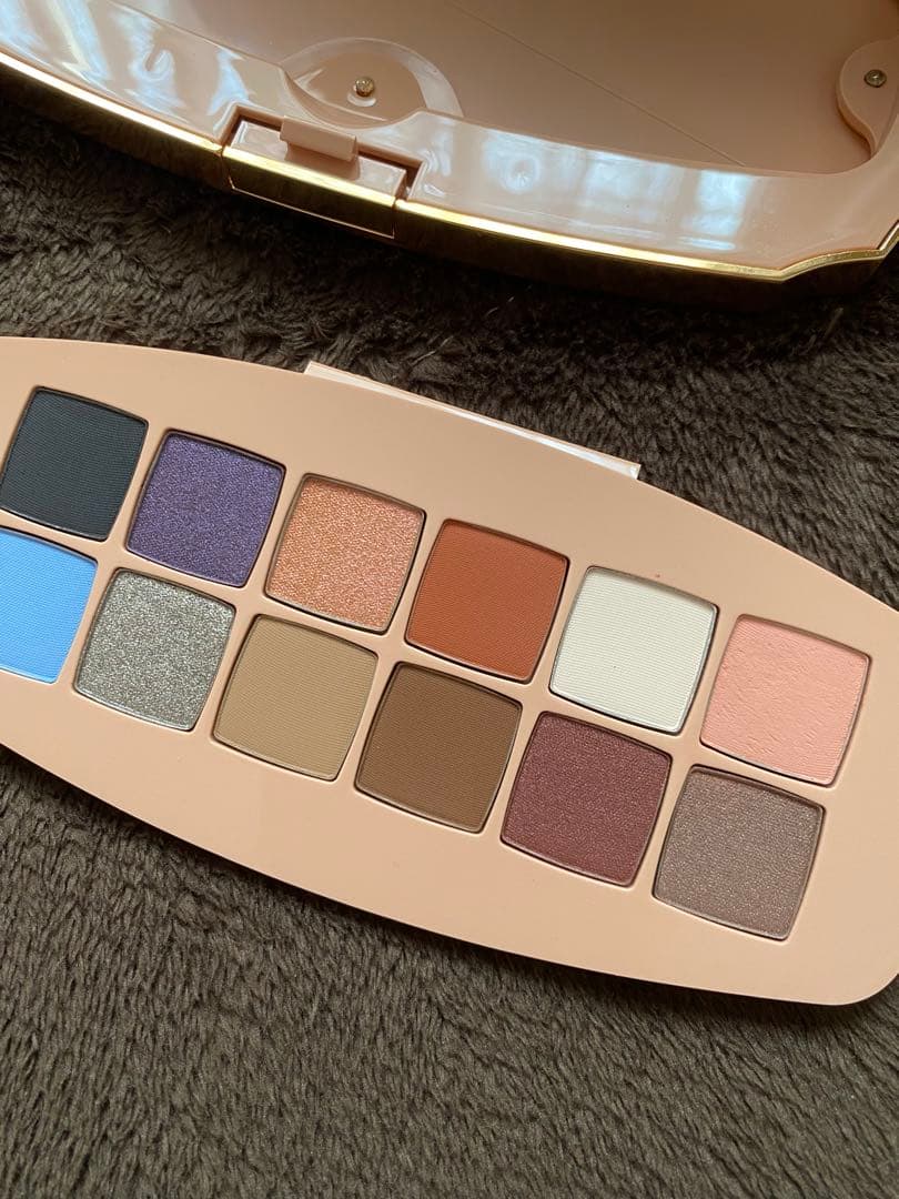 GUCCIアイシャドウパレットとケイトスペードのリップまとめ売り