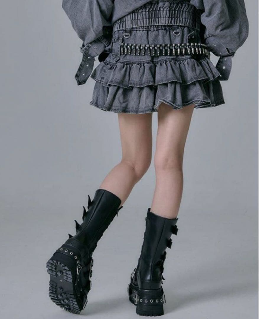 『REFLEM/レフレム』弾丸ベルト付きフリルスカート グレー