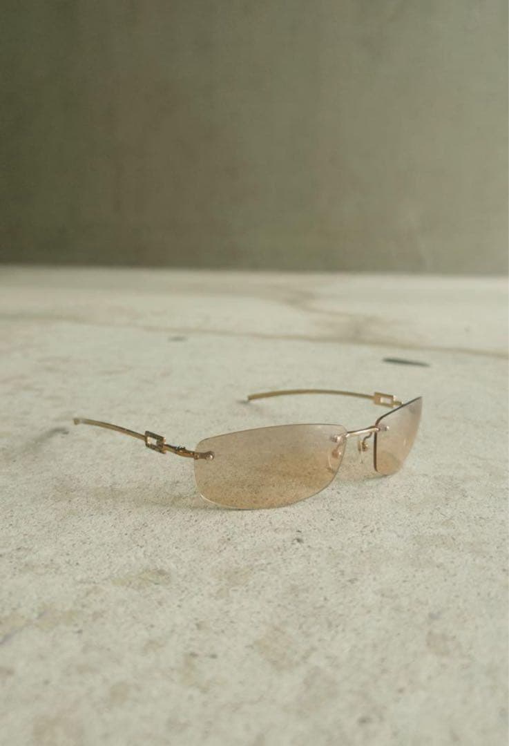 GUCCI リムレス サングラス