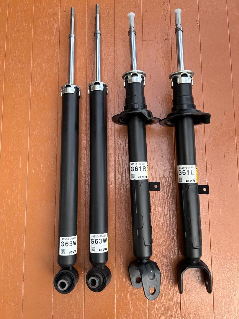 レクサス純正ショックアブソーバー GS 300h バージョンL