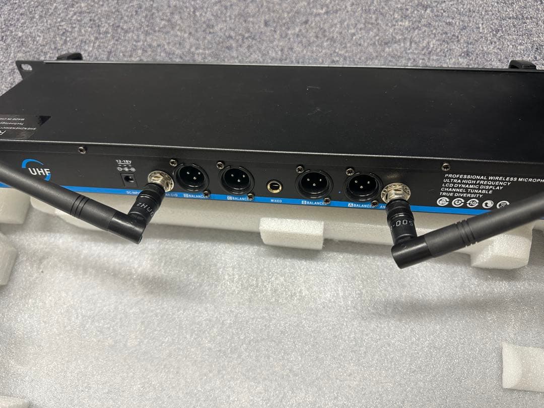 TUGA UHF ワイヤレスマイクシステム 4チャンネル グースネック卓上マイク